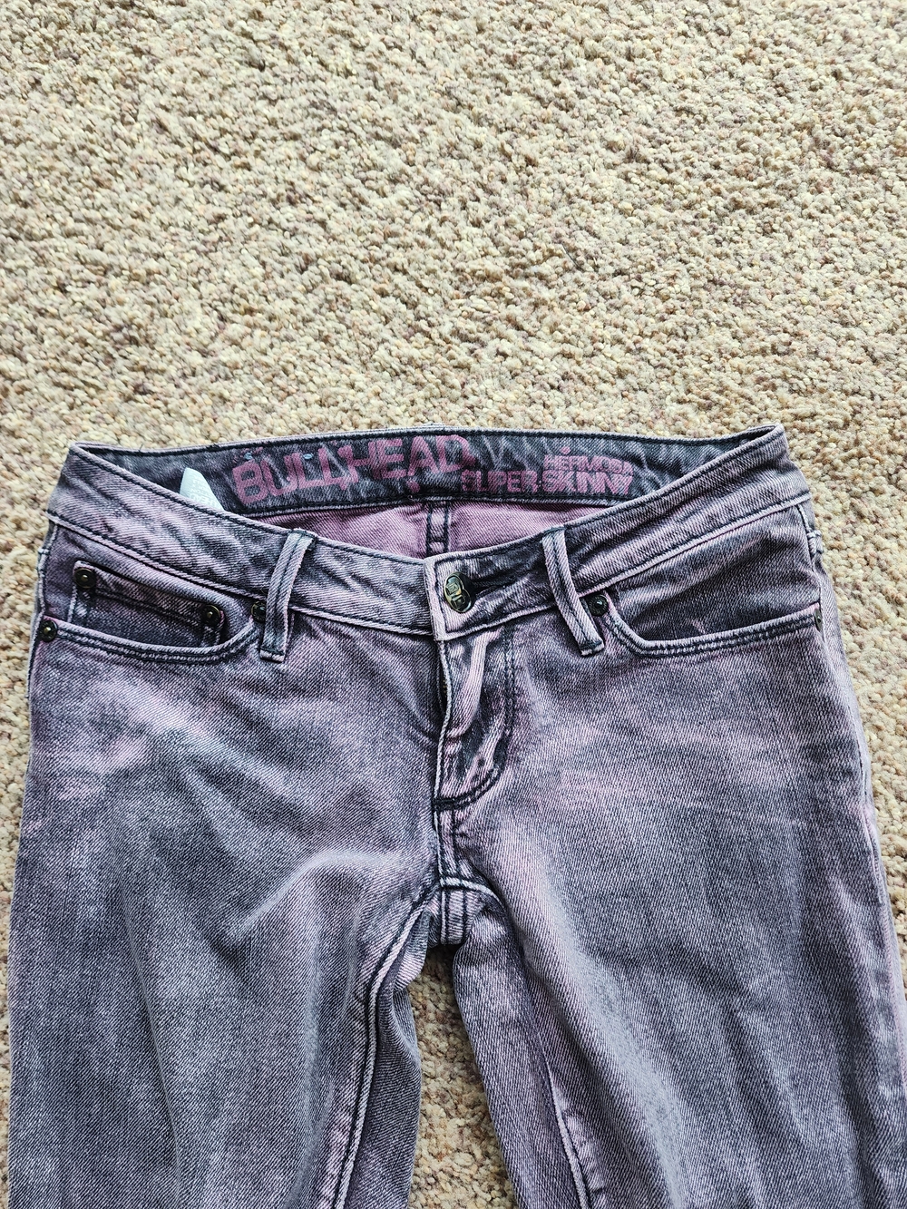 Bullhead Women’s Pink Washed Skinny Jeans